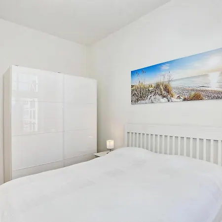 Apartment Haus Am Park 32 Kuehlungsborn